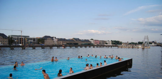 Badeschiff Berlin