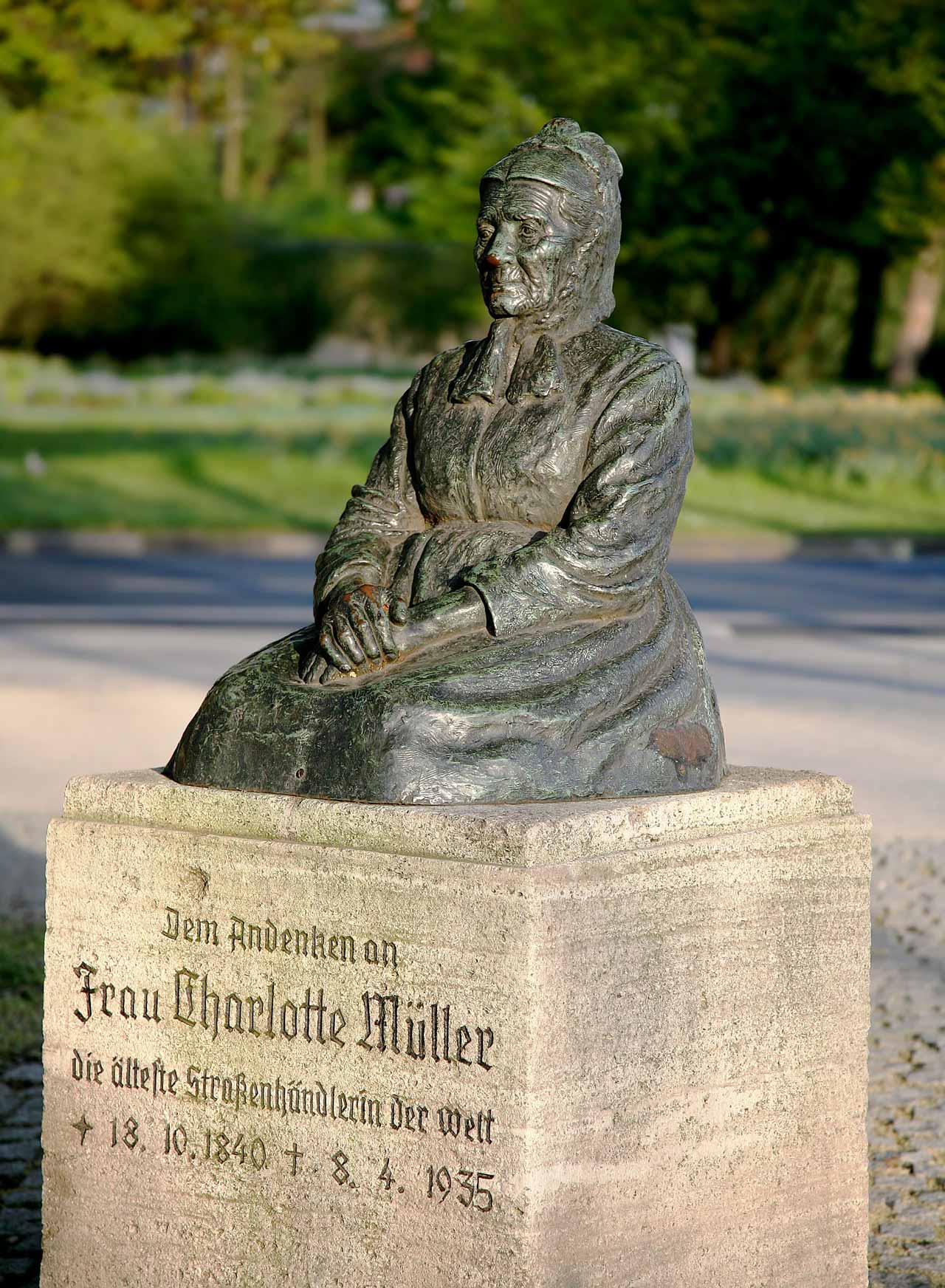 Das Charlotte Müller Denkmal in Göttingen | Deutschland ...